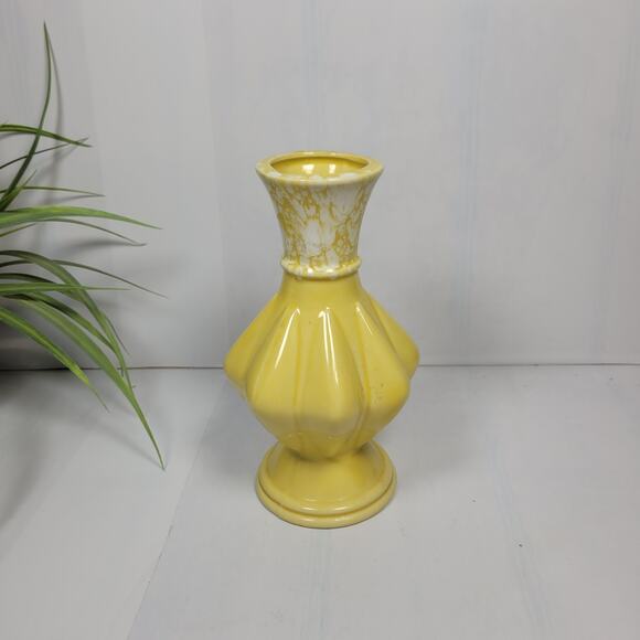 Vintage Yellow & White Sponge Top Bud Vase - Picture 1 of 5